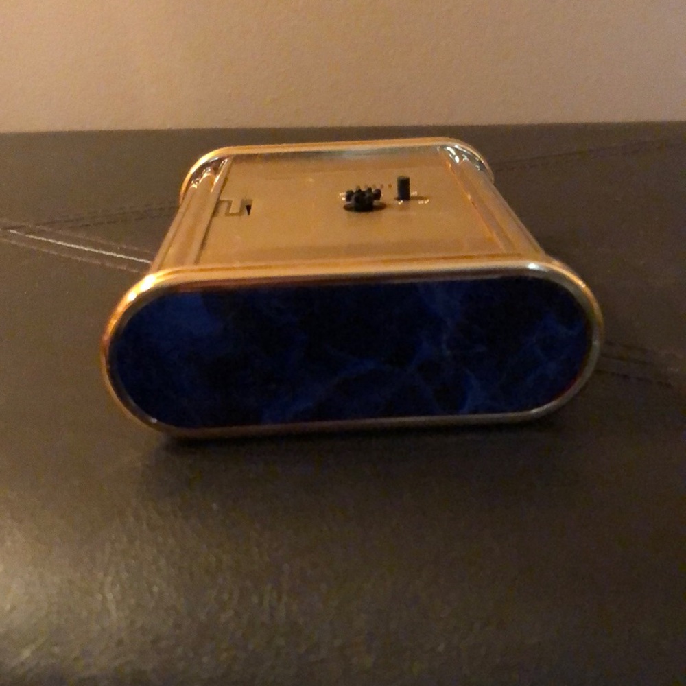 Blue Bulova clock - Picture 2 of 7